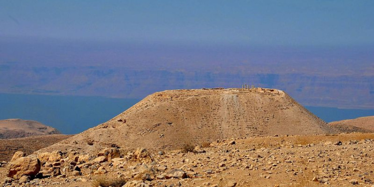 Archaeology - Machaerus and Dead Sea