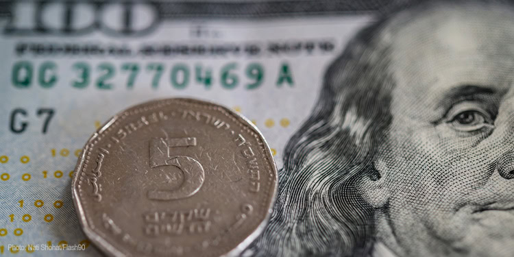 This image showcases a close-up view of a five-dollar bill with Benjamin Franklin's portrait alongside a five Thai baht coin, set against a US dollar banknote background. It highlights international currency and financial themes, emphasizing global economic connections and currency exchange. Ideal for topics related to finance, currency, international trade, and economic development.