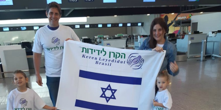 Brazilian olim arrive in Israel on Fellowship Freedom Flight