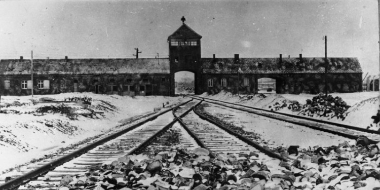 Holocaust photo of entrance to Auschwitz