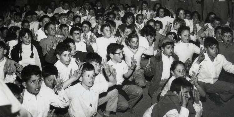 Benjamin Netanyahu in Tzofim scouts, 1957