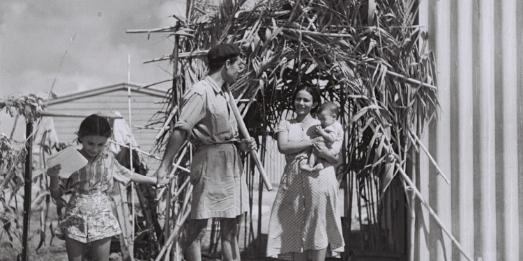 Family in 1949 Israel celebrates Sukkot