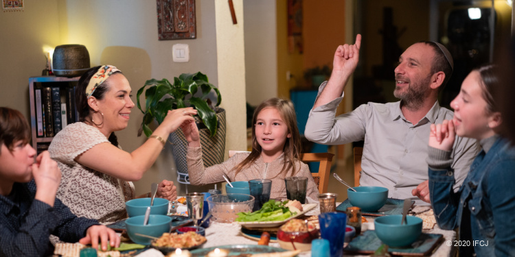 Yael Eckstein eating with her family during Passover.