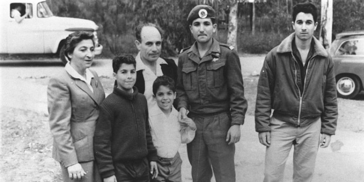 Ehud Barak and his family, 1966