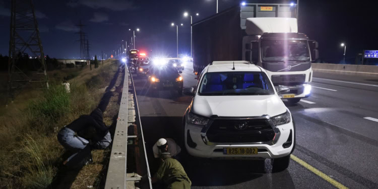 Israelis take shelter in Israel against attacks from Iran