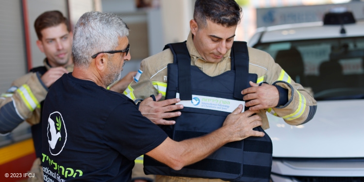 Flak Jacket, emergency aid, Israel, crisis, war