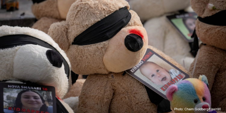 teddy bears, hostages, children, Tel Aviv, terror, Gaza
