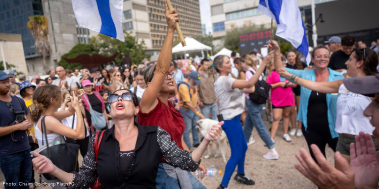 Celebrations at Hostage Square in Tel Aviv as negotiators set to sign deal freeing all hostages from Gaza, October 09, 2025.