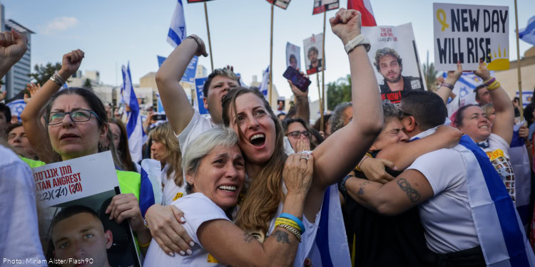 Thousands gather at Hostage Square to celebrate the return of the hostages, October 13, 2025.