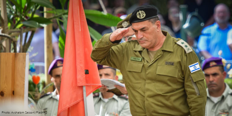IDF Chief of Staff Eyal Zamir attends the funeral of Col. Asaf Hamami at Kiryat Shaul Cemetery in Tel Aviv, November 4, 2025. Hamami was killed in battle on October 7, 2023, and his body was held by Hamas terrorists in Gaza before being returned to Israel a few days ago.