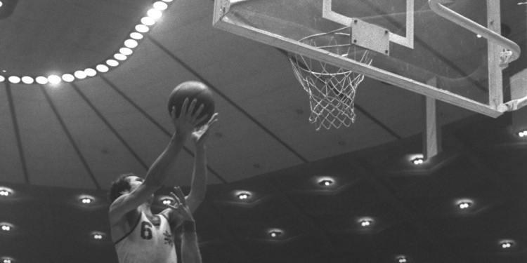 Tal Brody playing basketball