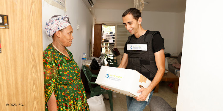 elderly, south, food box, food