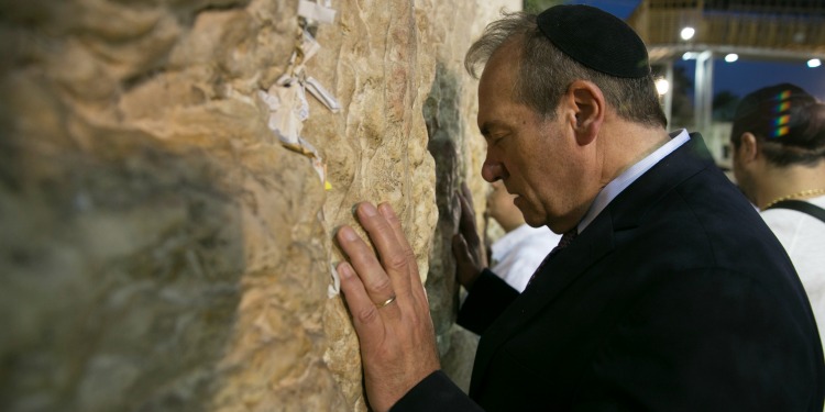 Rabbi Eckstein praying at the Western Wall.