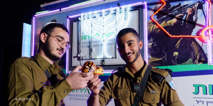 IDF soldiers celebrate Hanukkah