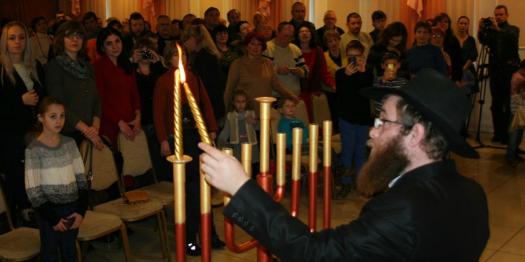 Hanukkah rededication celebrations in Ukraine