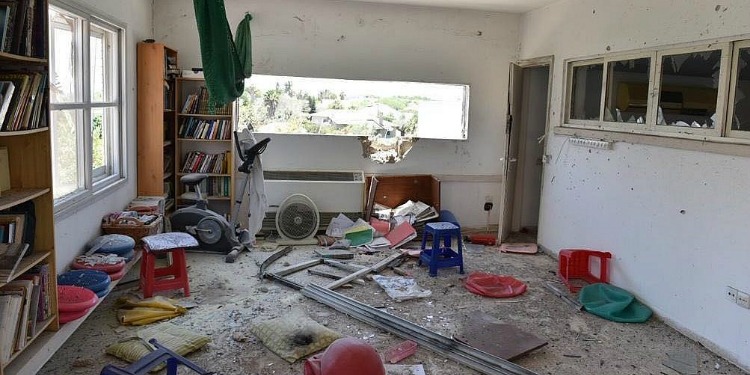 Israeli home hit by rocket, May 4, 2019