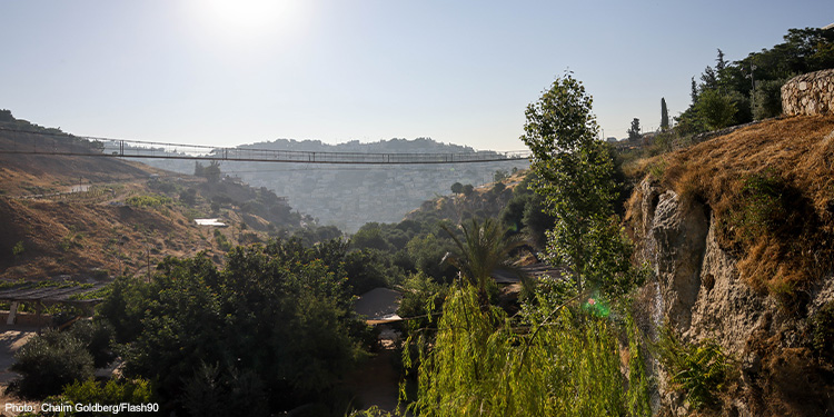 Image of Israel overlooking the mountains