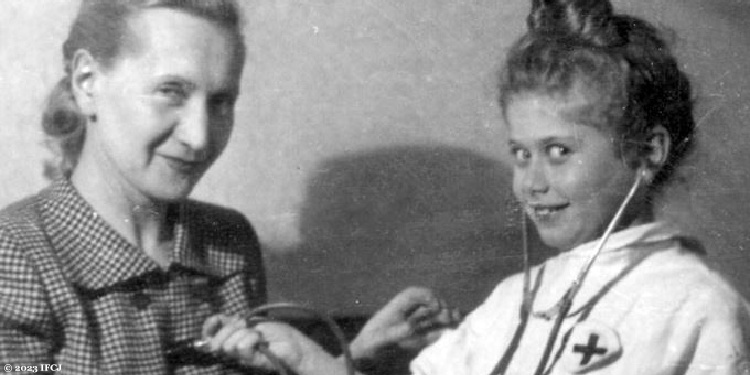Natalia and Inka, mother who saved baby during Holocaust