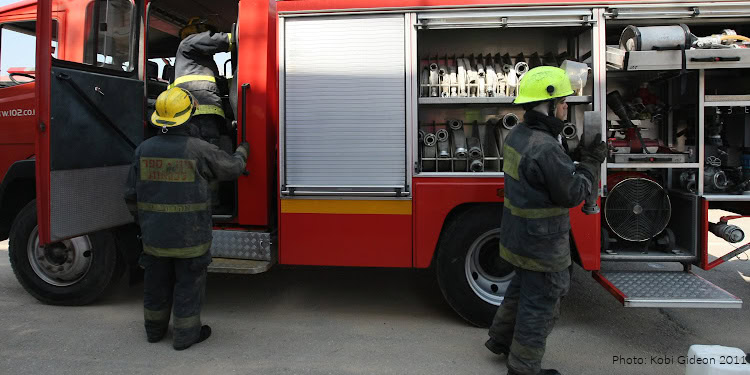 Israeli firefighters running drills - September 2011