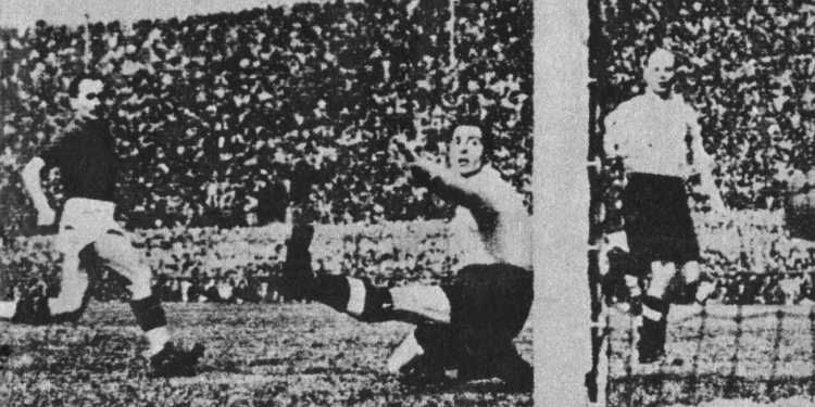 England soccer game, 1939