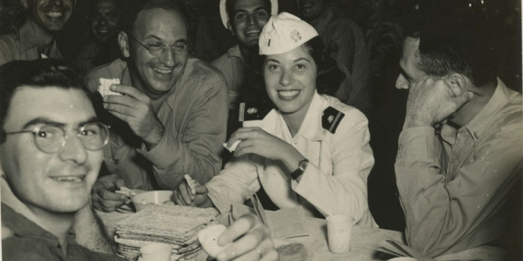Jewish servicemen and women celebrate Passover on the island of Guam during WWII, 1945