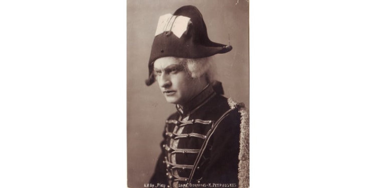 Kipras Petrauskas in opera costume