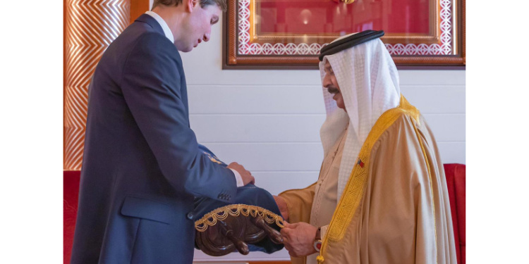 Jared Kushner gives Torah scroll to king of Bahrain, 2020