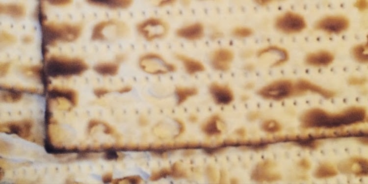 closeup image of matza