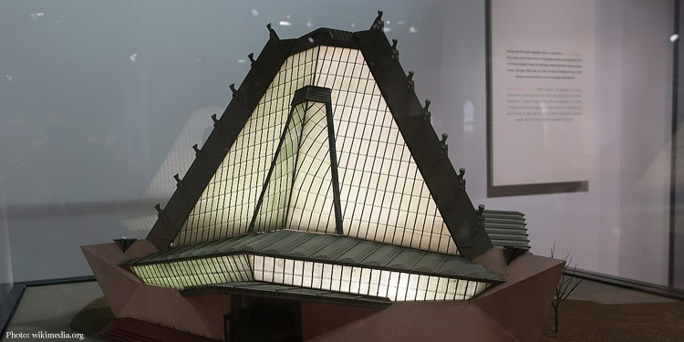 Model of Beth Shalom Synagogue in the ANU Museum of the Jewish People