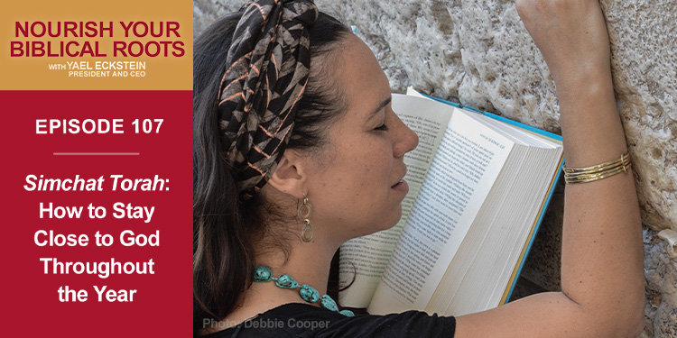 Podcast image of Yael Eckstein praying at the Western Wall