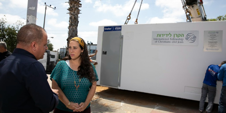 Mobile bomb shelter placement in Ashkelon