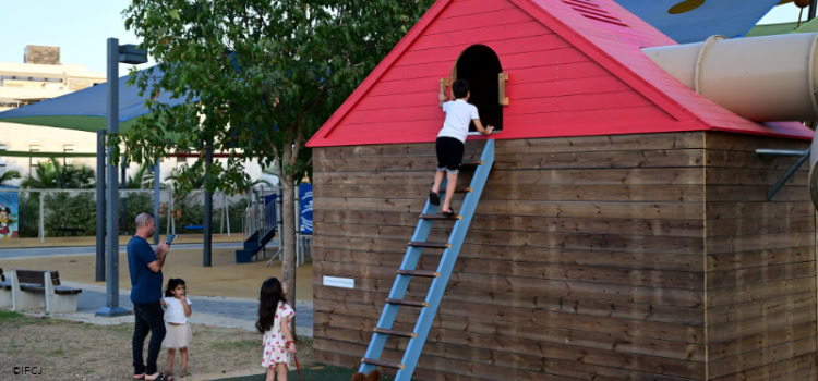 Playground bomb shelter in Sderot.