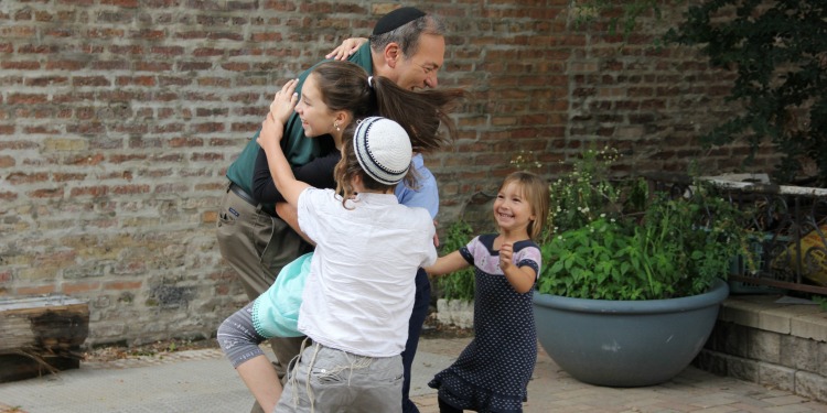 Rabbi Eckstein with grandchildren