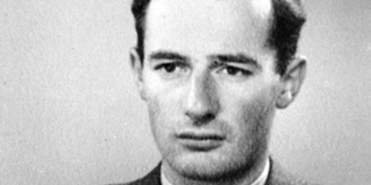 Black and white headshot of Raoul Wallenberg.