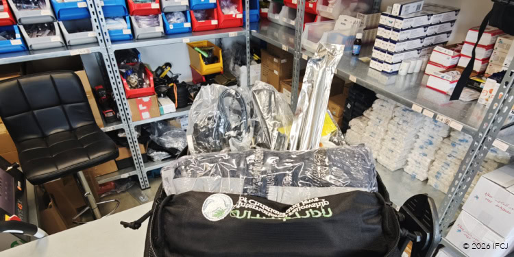 Distribution of rescue kits to Local Authorities in accordance with Home Front Command guidelines. The kits are designed to enable initial rescue and recovery until the arrival of security forces. Each kit includes rescue equipment, personal protection, medical equipment, lighting, documentation and scene management equipment – all in one tactical carrier, ready for immediate use.