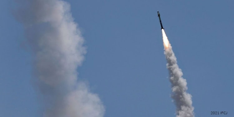 Rockets in sky-Ashkelon_2021-05-11f.jpg Interception of rockets by the Iron Dome over the city of Ashkelon