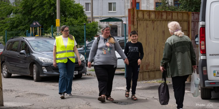 STORY-CAN-Olga-and-Bogdan-Boltyanski-JDC-family_92_14840188