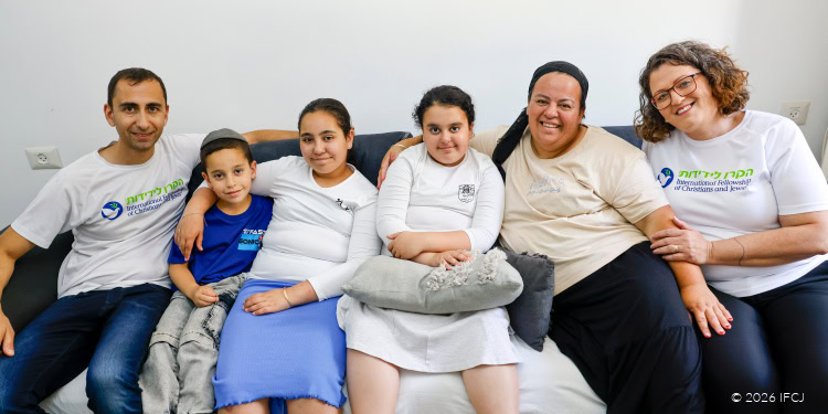 STORY Dana and Talia Cohen Family - ESHEL Colel Chabad_6.