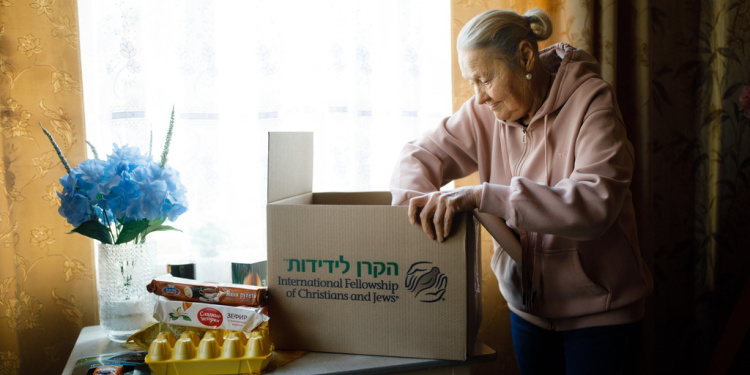Emma, an elderly Holocaust survivor who spent childhood in hiding receives food box from The Fellowship