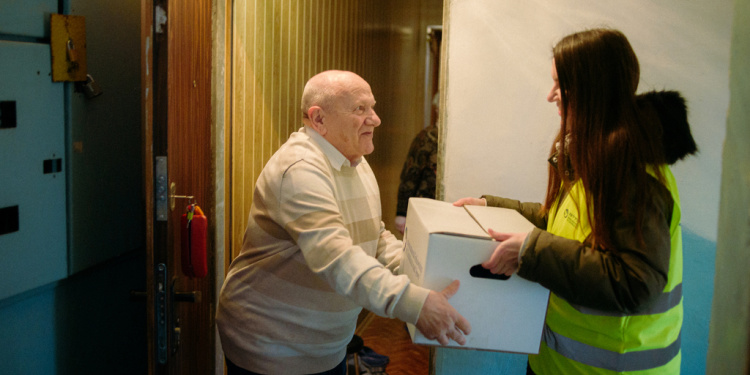 Leonid, a Holocaust survivor in Moldova, receives help from The Fellowship