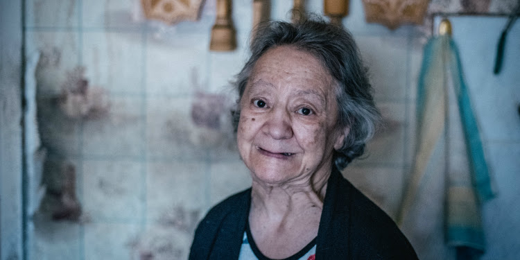 Lyubov Alekseeva, an IFCJ recipient smiling at the camera.