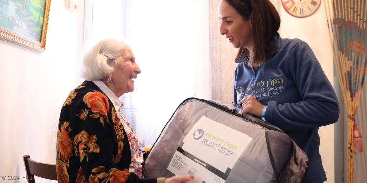 elderly, blanket, winter aid, winter warmth