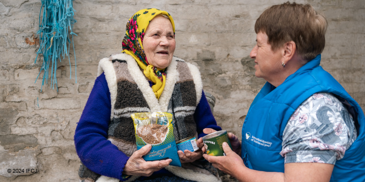 elderly, Ukraine, food assistance
