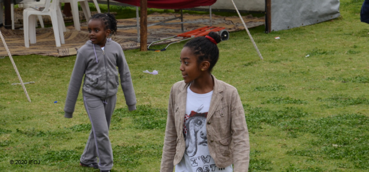 Ethiopian olim children who receive food boxes for High Holy Days