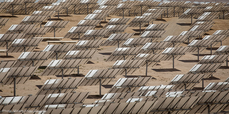Image of a solar power station