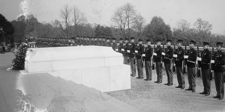 Arlington National Cemetery, Tomb of the Unknown Soldier, 1922