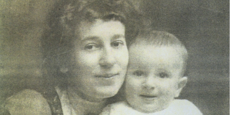 Viorica Agarici and her son