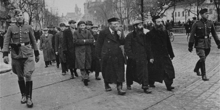 Jews in Warsaw Ghetto, 1940