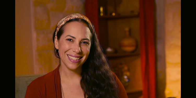 Yael Eckstein and Family - Yael shares the story of Hanukkah